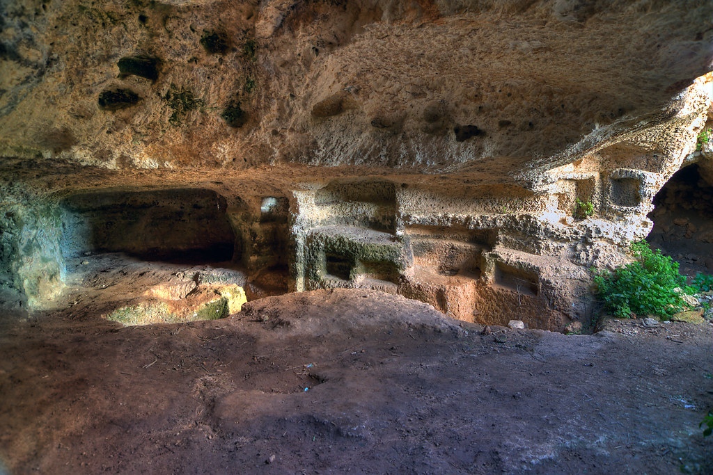 Inside Ghar Il Kbir